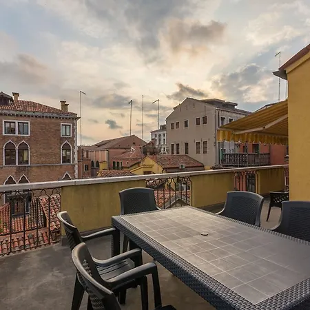 - San Marco Apartman *